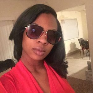 Meet your Posher, Tanerra